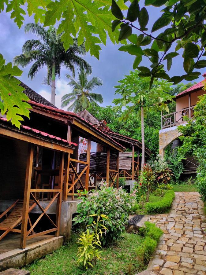 Hotel Benjamin Ambatoloaka  Exterior photo